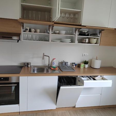 Lovely One Bedroom Apartment Ub Esterno foto
