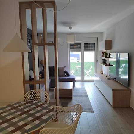 Lovely One Bedroom Apartment Ub Esterno foto