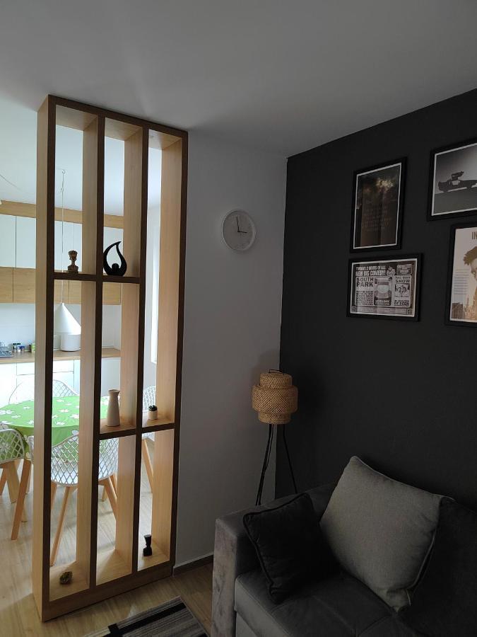 Lovely One Bedroom Apartment Ub Esterno foto